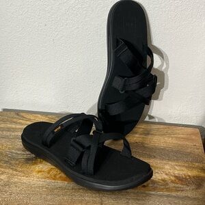 TEVA Voya Zillesa Black Strappy Light Comfort  Sandals Sz 8 NEW